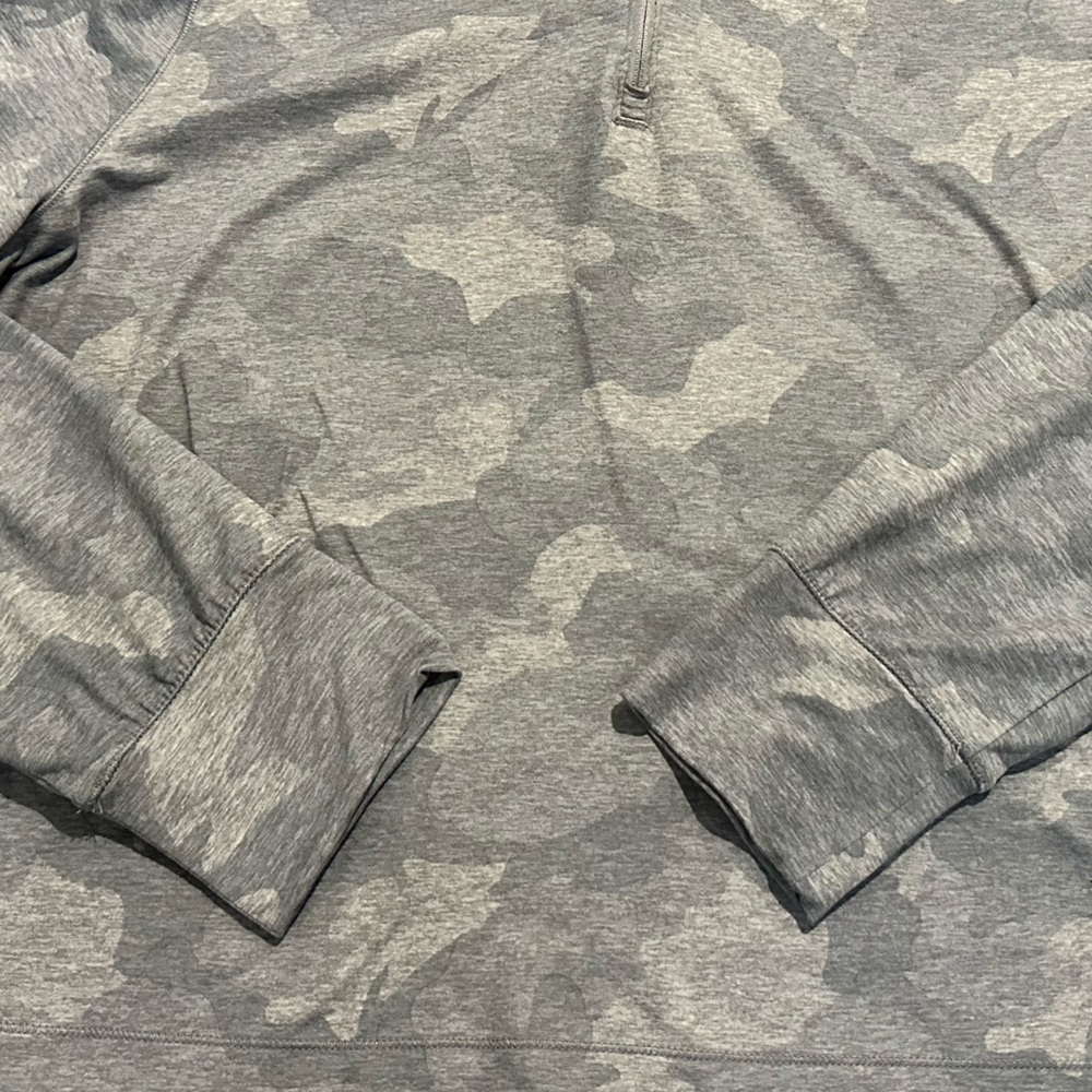 Yogalicious Lux Gray Camo Pullover Quarter zip size large but fits smaller. - Picture 3 of 15